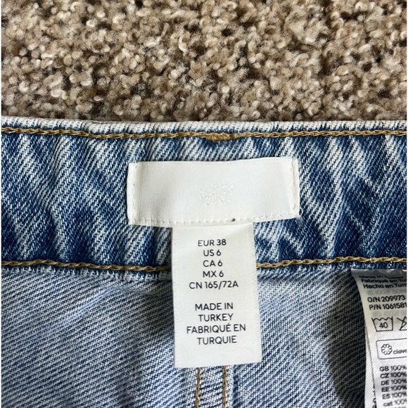 H&M Jeans High Rise Light Medium Wash Size 6 - Picture 4 of 6